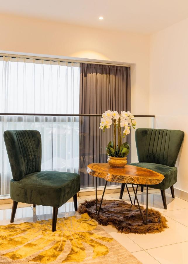 The Avery Loft At Embassy Gardens, Cantonments อักกรา ภายนอก รูปภาพ
